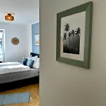 Business & Family Apartment, 90qm, Lift, Tg & Balkon Μαγδεβούργο