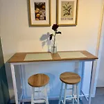 Business & Family Apartment, 90qm, Lift, Tg & Balkon Διαμέρισμα