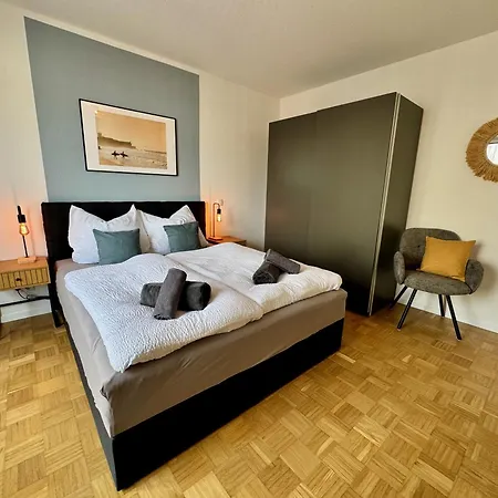 Business & Family Apartment, 90qm, Lift, Tg & Balkon 公寓 *