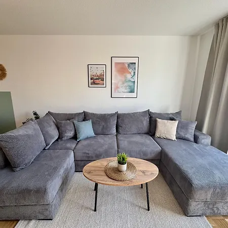 Business & Family Apartment, 90Qm, Lift, Tg & Balkon *