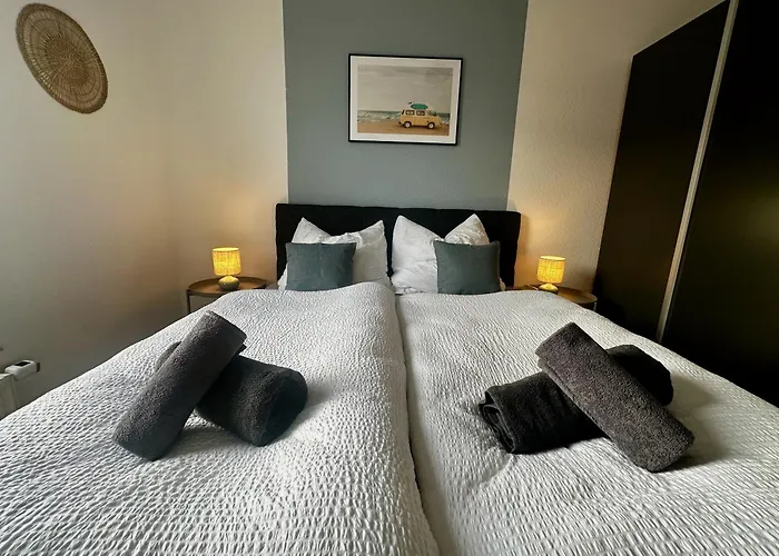 Business & Family Apartment, 90Qm, Lift, Tg & Balkon アパート マクデブルク