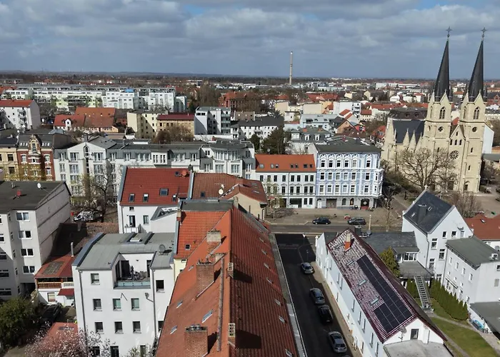 Business & Family Apartment, 90Qm, Lift, Tg & Balkon マクデブルク