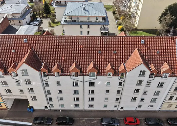 Business & Family Apartment, 90Qm, Lift, Tg & Balkon マクデブルク